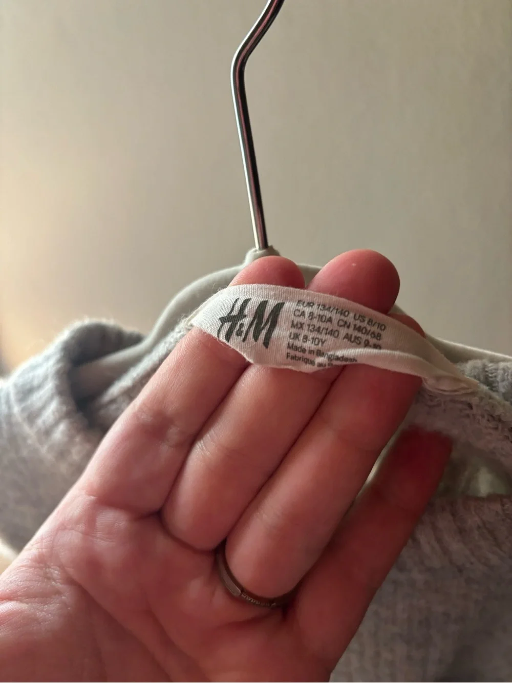 H&M Light Gray Ribbed Crewneck Sweater